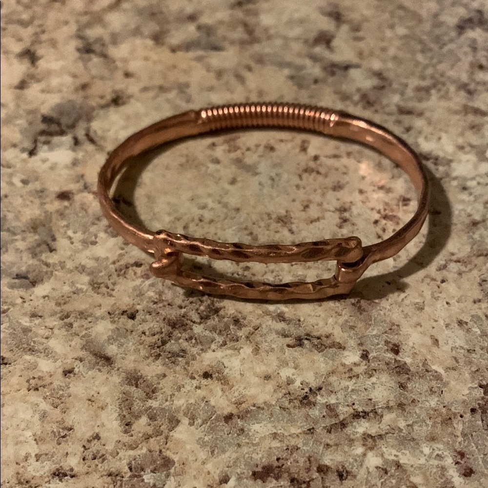 Elegant Gold-Tone Women's Bracelet
